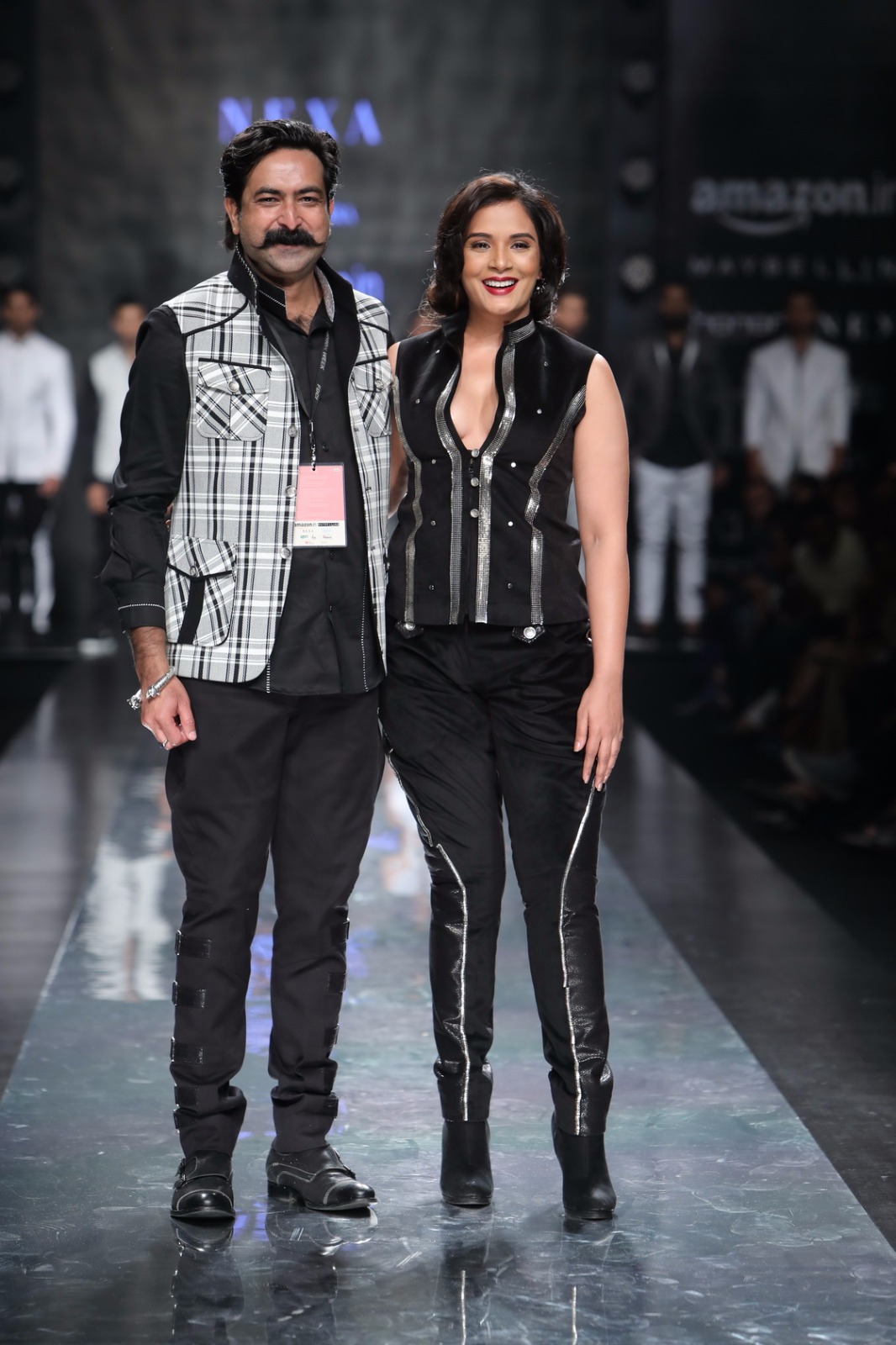 http://www.talksassy.com/wp-content/uploads/2017/03/Amazon-India-Fashion-Week-Autumn-Winter-2017-14.jpg