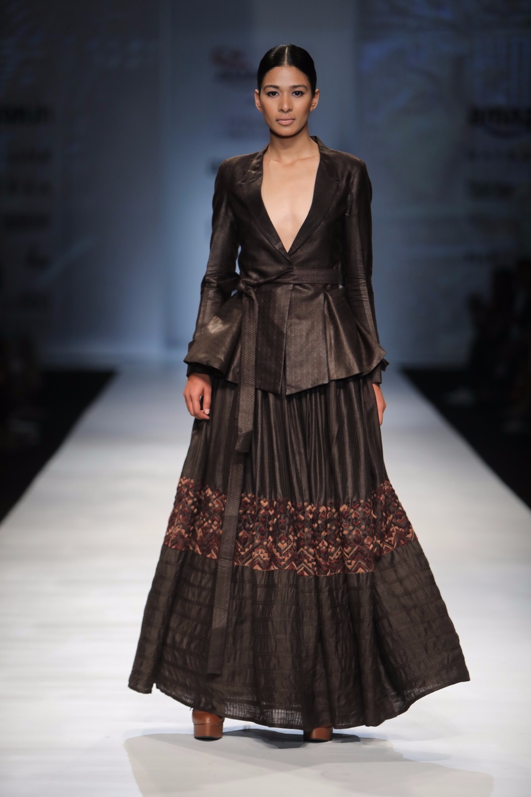 http://www.talksassy.com/wp-content/uploads/2017/03/Amazon-India-Fashion-Week-Autumn-Winter-2017-21.jpg