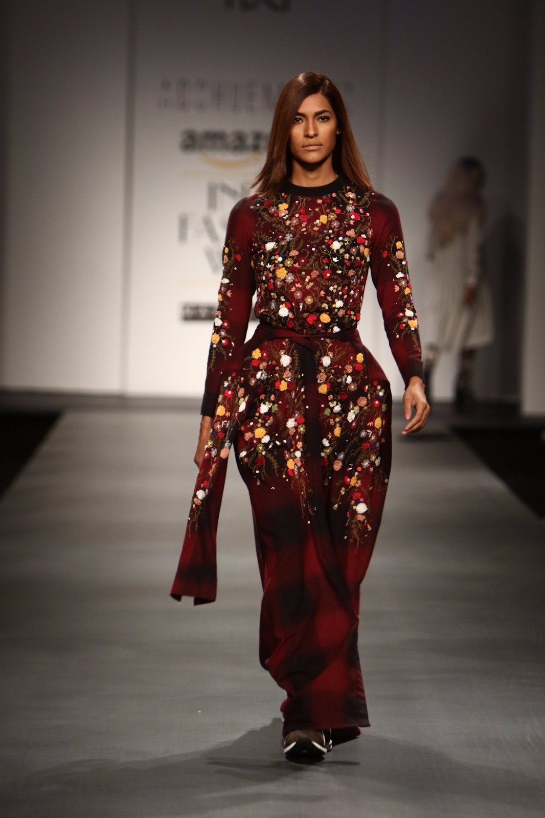 http://www.talksassy.com/wp-content/uploads/2017/03/Amazon-India-Fashion-Week-Autumn-Winter-2017-4.jpg