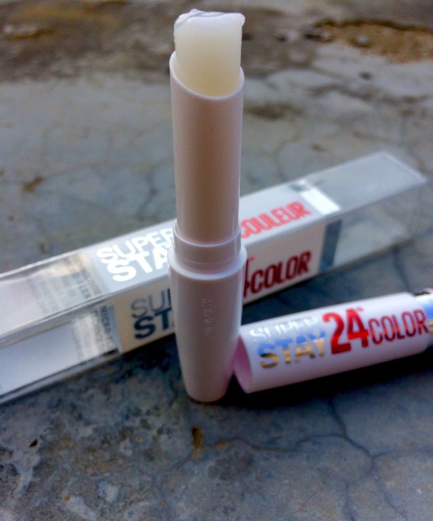 MAYBELLINE SUPER STAY KEEP IT RED 035