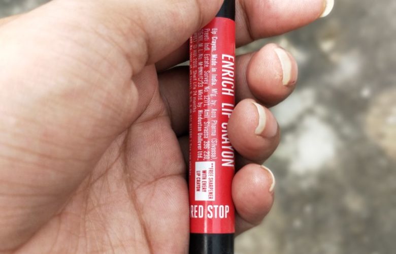 LAKME ENRICH LIP CRAYON RED STOP 02