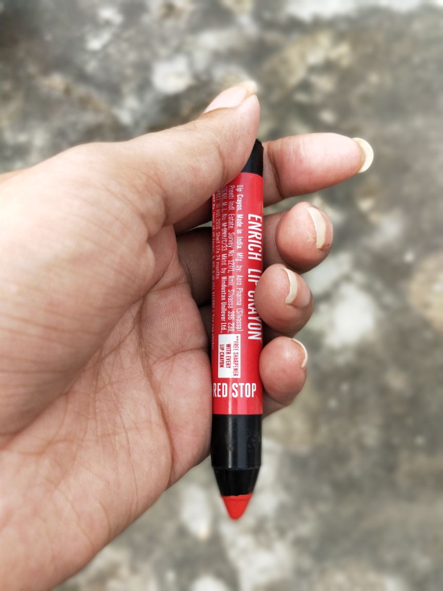 LAKME ENRICH LIP CRAYON RED STOP 02