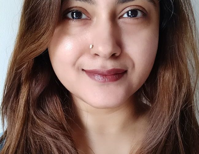 LAKME 9 TO 5 PRIMER + MATTE CABERNET CATEGORY